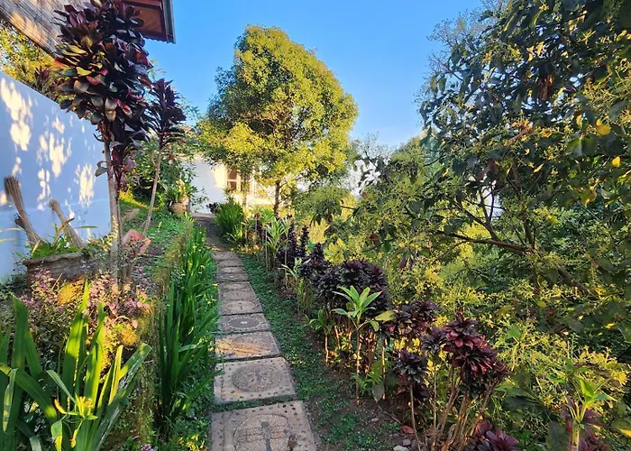 De La Sierra Privatunterkunft Munduk